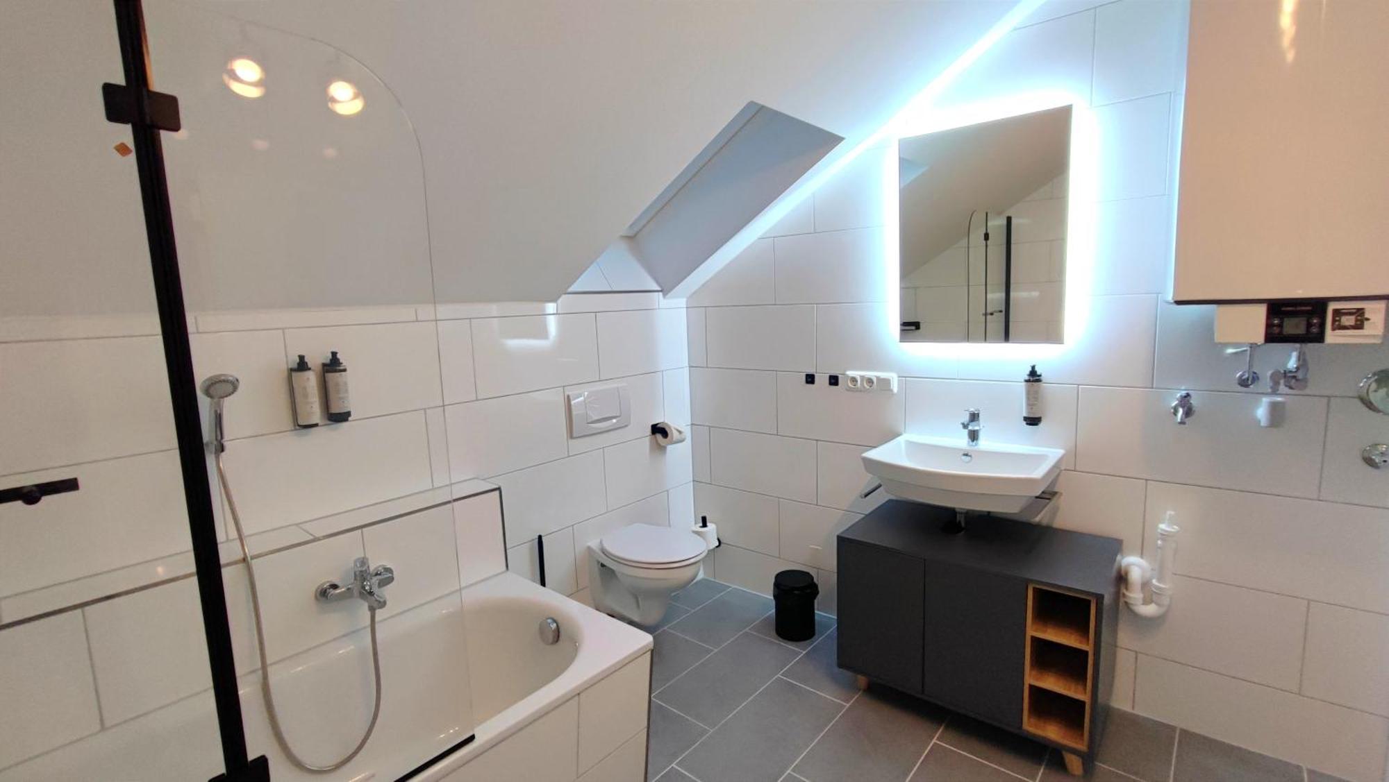 Homely Stay - Urban Oasis Apartments Moosburg an der Isar Екстериор снимка