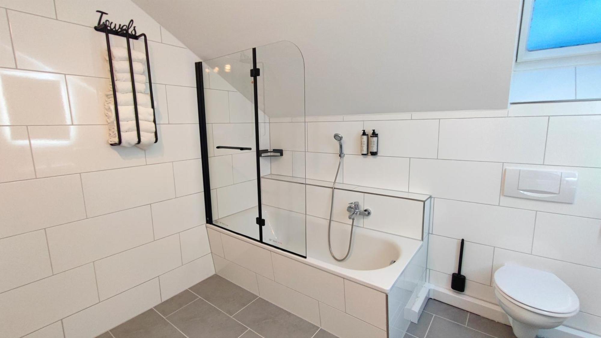 Homely Stay - Urban Oasis Apartments Moosburg an der Isar Екстериор снимка