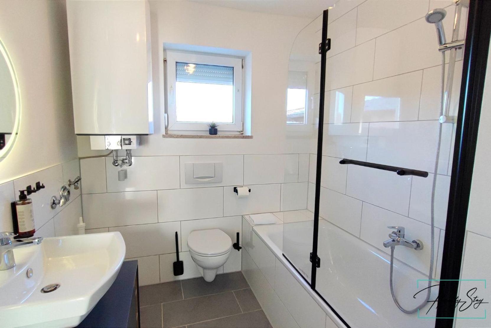 Homely Stay - Urban Oasis Apartments Moosburg an der Isar Екстериор снимка